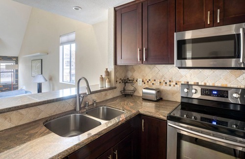 Mission Valley East Apartment | Amazing Mission Valley 2BR, w/Gym & Pool, by Blueground