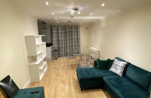 North Acton Apartment | Amazing Modern New Flat- London - Zone 2