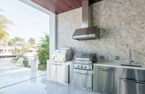 Nurmi Isles House | Amazing, modern, brand new villa on the water.