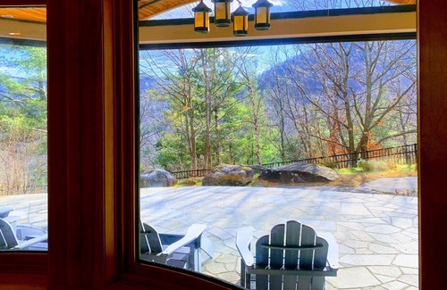 Lake Placid House | Amazing Mountain-Top Mansion on private reserve