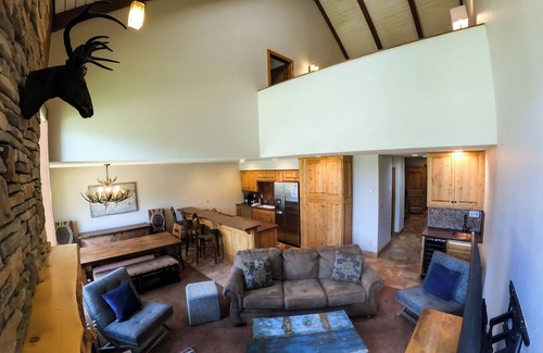 Purgatory Condo | Amazing Mountain Views! 2 Miles North of Purgatory! Heated Pool !