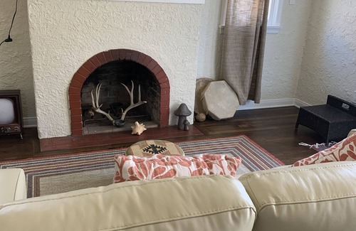 Ventura House | Amazing Native Ventura Beach Home 4 adults 3 kids