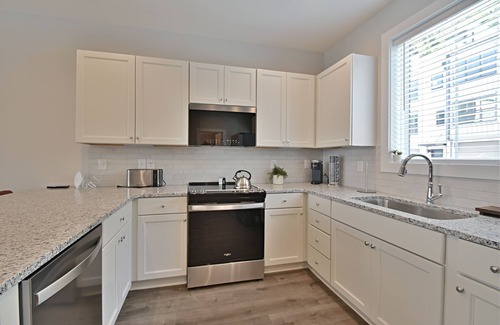 Knoxville House | Amazing new construction with rooftop patio!