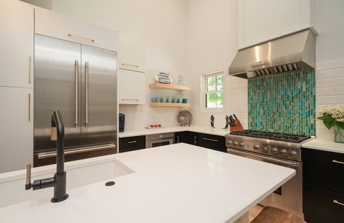 Saugatuck House | AMAZING NEWER HOME WITH LAKE VIEWS, steps away from shops and restaurants.