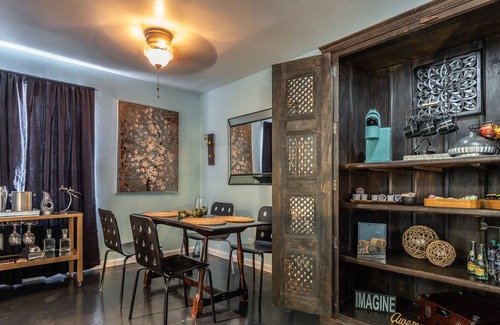 Knox - Henderson Apartment | Amazing Newly Renovated Apartment in the heart of Knox/Henderson