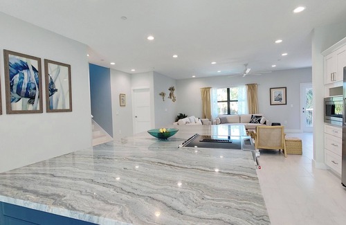 Indian Rocks Beach House | Amazing Oceanview Beach Mansion Private Warm Pool Sunset Rooftop, Trail to Beach
