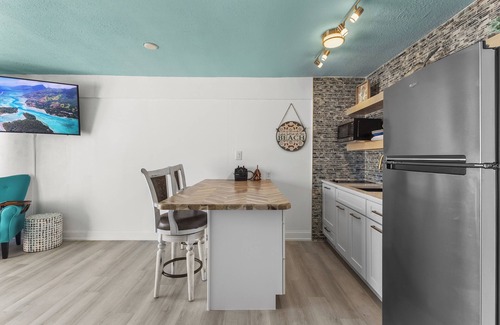 Daytona Beach Condo | Amazing Ocean Front Property on Daytona Beach with amazing views & full kitchen