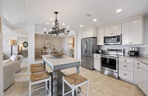 West Beach Village Condo | AMAZING Ocean Front View! Popular 3BR Seascape Condo!