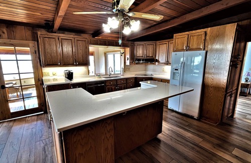 Smith River House | Amazing Ocean Front Beach House with fenced yard