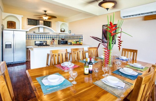 Manuel Antonio House | Amazing ocean views, 6 bedrooms, fully air-conditioned, with private pool