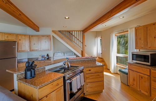 Shelter Cove Condo | Amazing Oceanview! by OceanviewHotTubs Tesla Charging Oceanfront! Shelter Cove