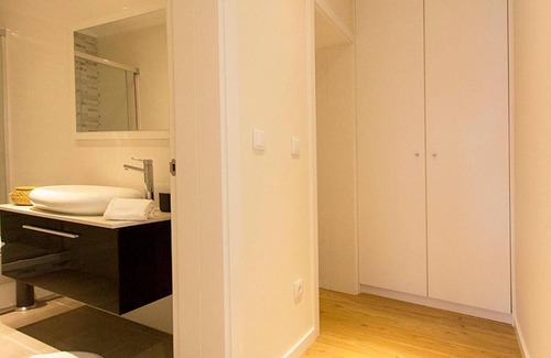Santo Condestavel Apartment | Amazing Parada by Homing