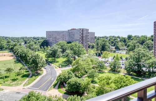 Pentagon City Apartment | Amazing Pentagon City 1BR w/ W/D, Gym & Pool, near Metro, by Blueground