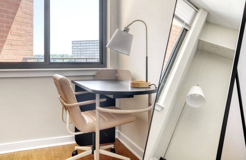 Pentagon City Apartment | Amazing Pentagon City 1BR w/ W/D, Gym & Pool, near Metro, by Blueground