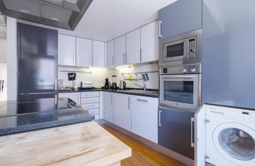 Sao Jose Apartment | Amazing Penthouse Bairro Alto Duplex Apt