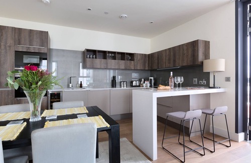 Queenstown Apartment | | Amazing Penthouse Flat | Battersea | Nine Elms |