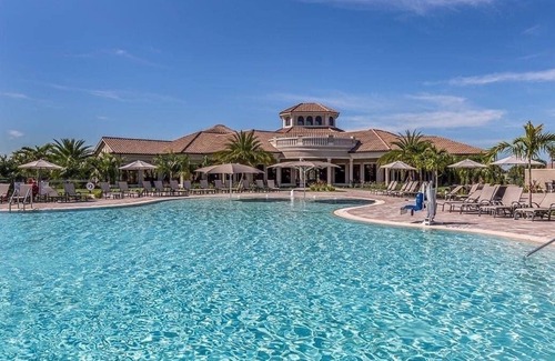 Lakewood Ranch Villa | AMAZING RESORT POOL AND HOTTUB Golf,tennis,fitness,pickleball 2 bed, 2bath +den