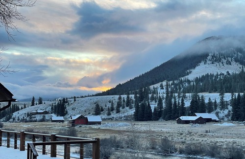 Creede House | Amazing River Views- Game Table- 5 min from Creede