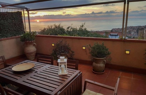 Cefalu Apartment | Amazing, spacious apartment with 4 bedrooms and stunning view