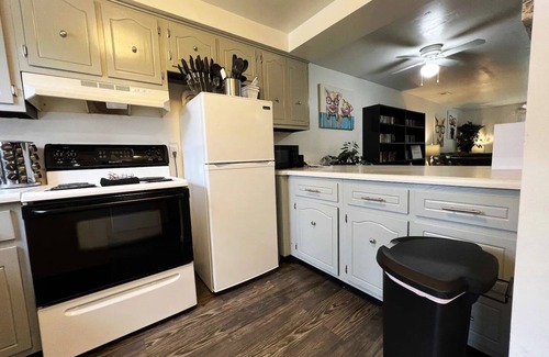 Fort Wayne House | Amazing Stay at Exquisite, Smart 2 BR Townhouse*