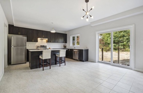 Simcoe Bed & Breakfast | Amazing stay near Hamilton-Brantford- Beach Port Dover