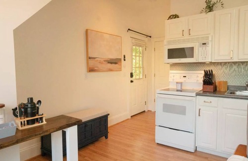 Lake Carolina House | Amazing Studio Guesthouse, in beautiful Columbia Lake community suburb.