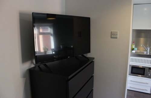 Southampton City Centre Apartment | Amazing Studio near Solent Uni w/Free Wifi