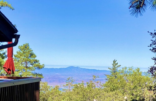 Pine Cove Cabin | Amazing Sunset Views! Paradise Pines Retreat, Idyllwild-Pine Cove