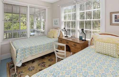 Charleston County Condo | Amazing Sunsets & Virtually Private Beach