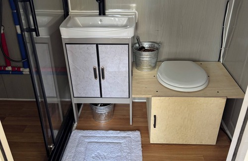 Murphy House | Amazing Tiny Home On The Pristine Applgate River In Beautiful Southern Oregon