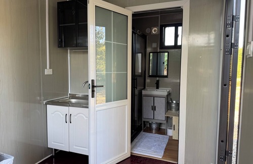 Murphy House | Amazing Tiny Home On The Pristine Applgate River In Beautiful Southern Oregon