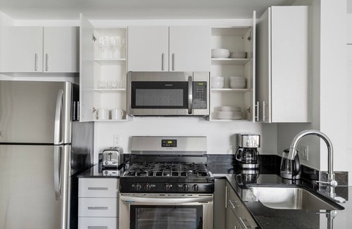 Cardozo Apartment | Amazing U Street 1BR w/Gym, nr Metro & Nightlife, by Blueground