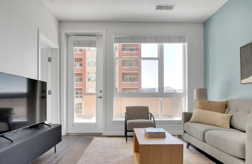Uptown Apartment | Amazing Uptown 1BR w/ W/D, Gym & Pool, walk to RiNo bars, by Blueground