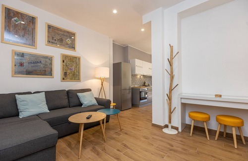 Gianicolense Apartment | Amazing Viale Trastevere with Terrace
