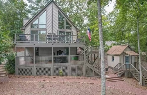 Lake Oconee House | Amazing view, deep water cove, huge firepit… 2 SUPs and 2 kayaks included