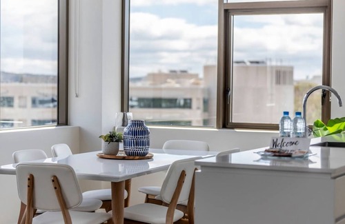 Barton Apartment | Amazing View In Large Apartment Barton ACT