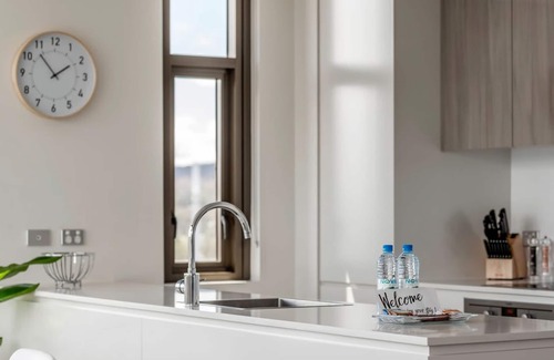 Barton Apartment | Amazing View In Large Apartment Barton ACT