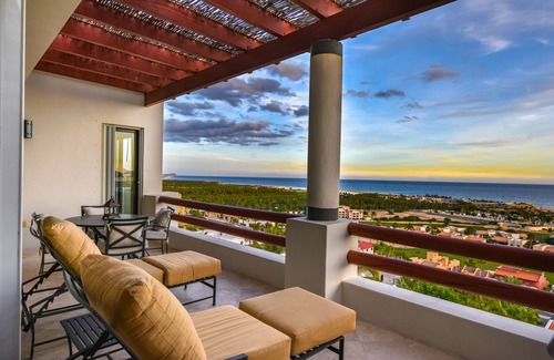 Downtown San Jose del Cabo Condo | Amazing View of San Jose del Cabo Bay in a 3BD/3BTH Master Suite