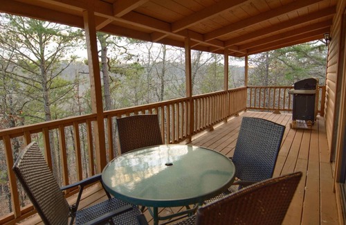 Board Camp Cabin | Amazing View! Ride to trails. Perfect monthly stay
