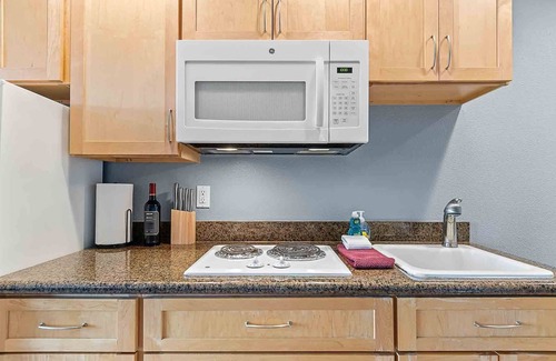 Long Beach Apartment | AMAZING VIEW, Studio, Walk to Town (Room)