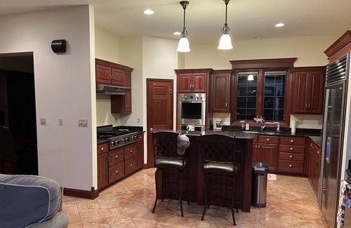 Stockton House | Amazing views - 2 King/ 3 Queen 6400 sq ft house 12 Minutes from town and lake