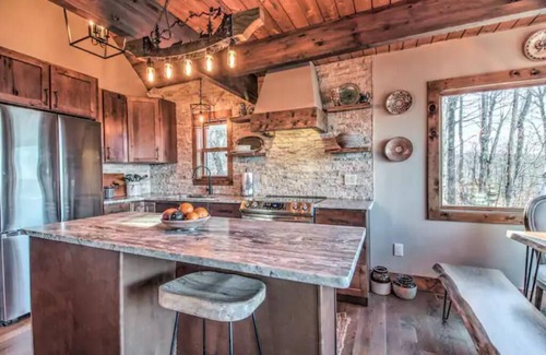 Andover House | Amazing Views and Sunsets in a fully remodeled VT home
