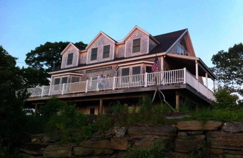 Mid-Coast and Islands House | Amazing Views, and Comfortable Spaces in this Well Appointed Sanctuary