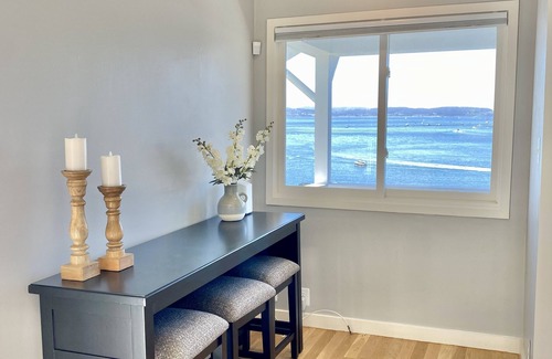 Belvedere Tiburon House | Amazing Views and Walkable to Downtown! Historic 3/2 Home, Sleeps 8