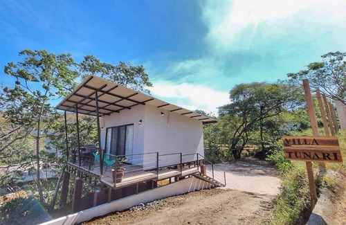 Rio Seco Villa | Amazing views from a hilltop 30 minutes to Tamarindo/10 minutes to Avellanas