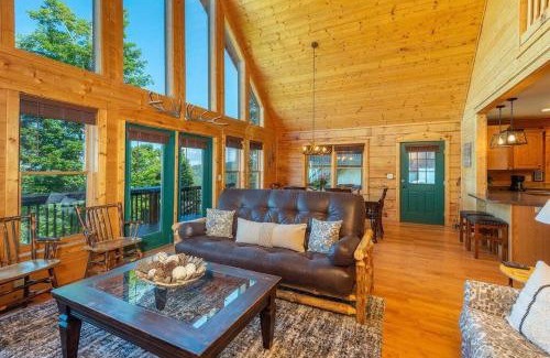 Wolf Laurel House | Amazing VIEWS Hot Tub Pool Table Fireplace