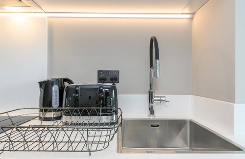 Holbeck Apartment | Amazing Views in Central Leeds - Pass The Keys
