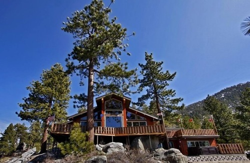 South Lake Tahoe House | Amazing Views! Luxury Retreat-Sleeps 14nDo Not Book before contacting the Owner!