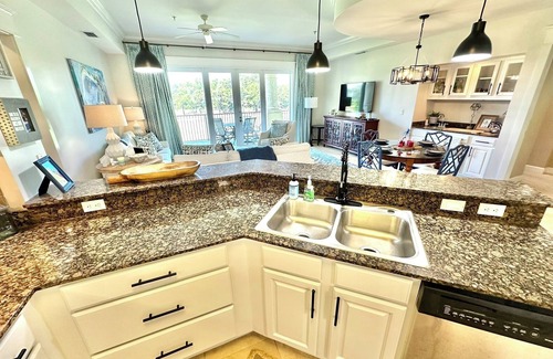Sandestin Condo | Amazing views, near the beach, Golf Cart Included 5353PR
