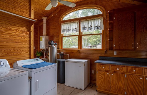 Deltaville House | Amazing views of the Chesapeake Bay.